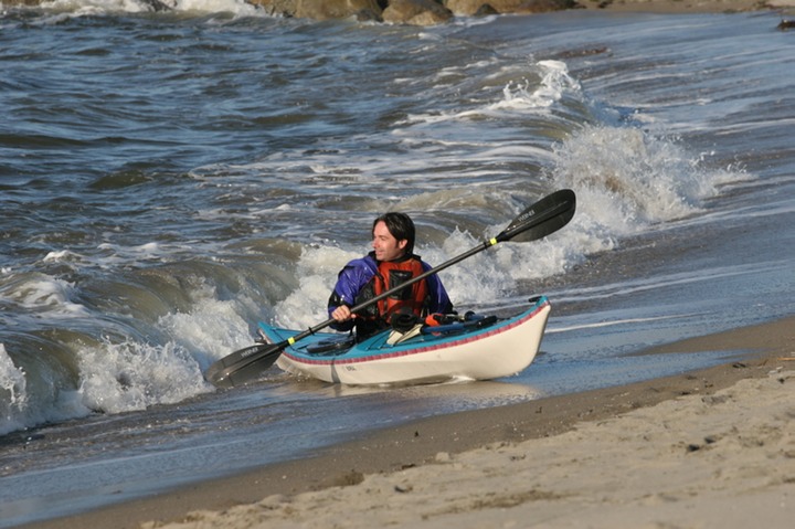 Kayak wave launch